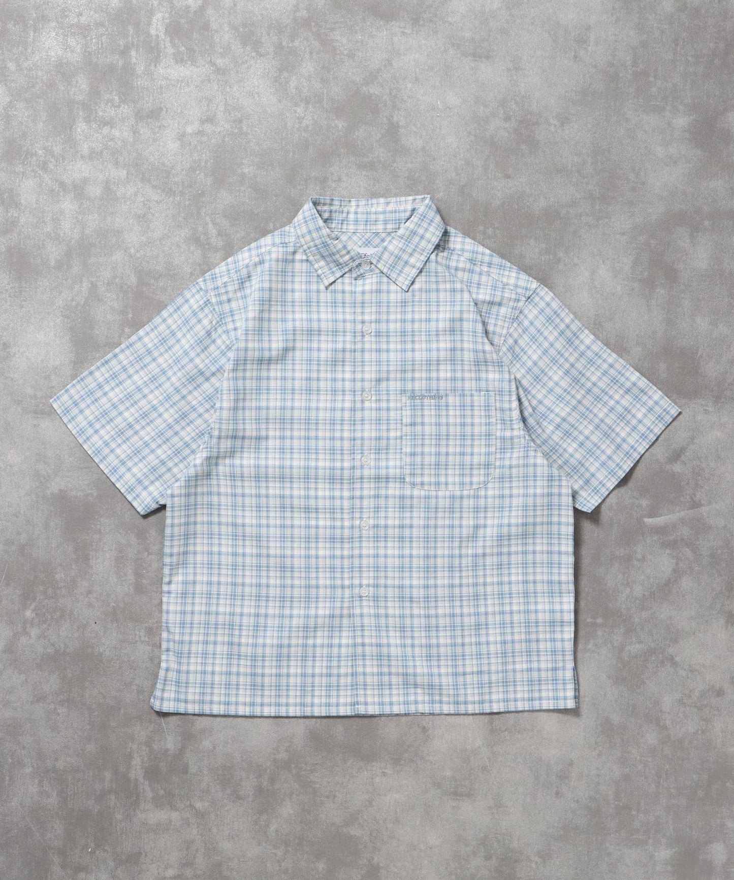 【FFEIN(フェイン)】アソートワンポイントボックス半袖チェックシャツ / シャツ レギュラーカラー 半袖 ワンポイント 刺繍 レイヤード ポケット ライトブルー