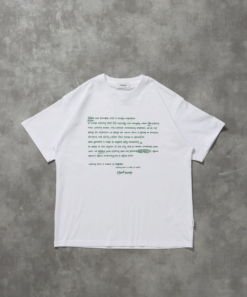 【FFEIN(フェイン)】手書きメッセージショート丈Tシャツ / Tシャツ クルーネック 半袖 プリント 【短丈】 ホワイト