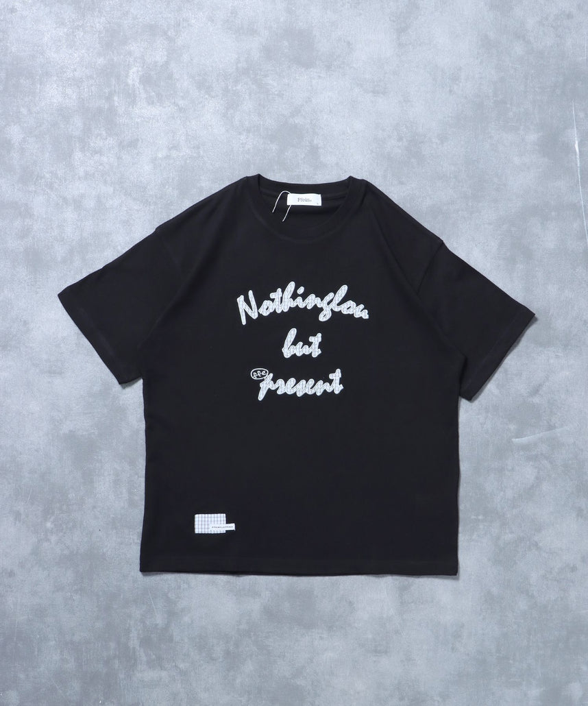 【FFEIN(フェイン)】アップリケロゴショート丈Tシャツ/ Tシャツ クルーネック 半袖 プリント 刺繍 チェック 【短丈】 ブラック