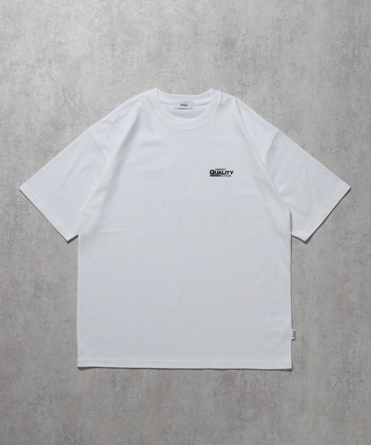 【FFEIN(フェイン)】企業ロゴプリントオーバーサイズTシャツ / Tシャツ クルーネック 半袖 プリント 【短丈】 ホワイト