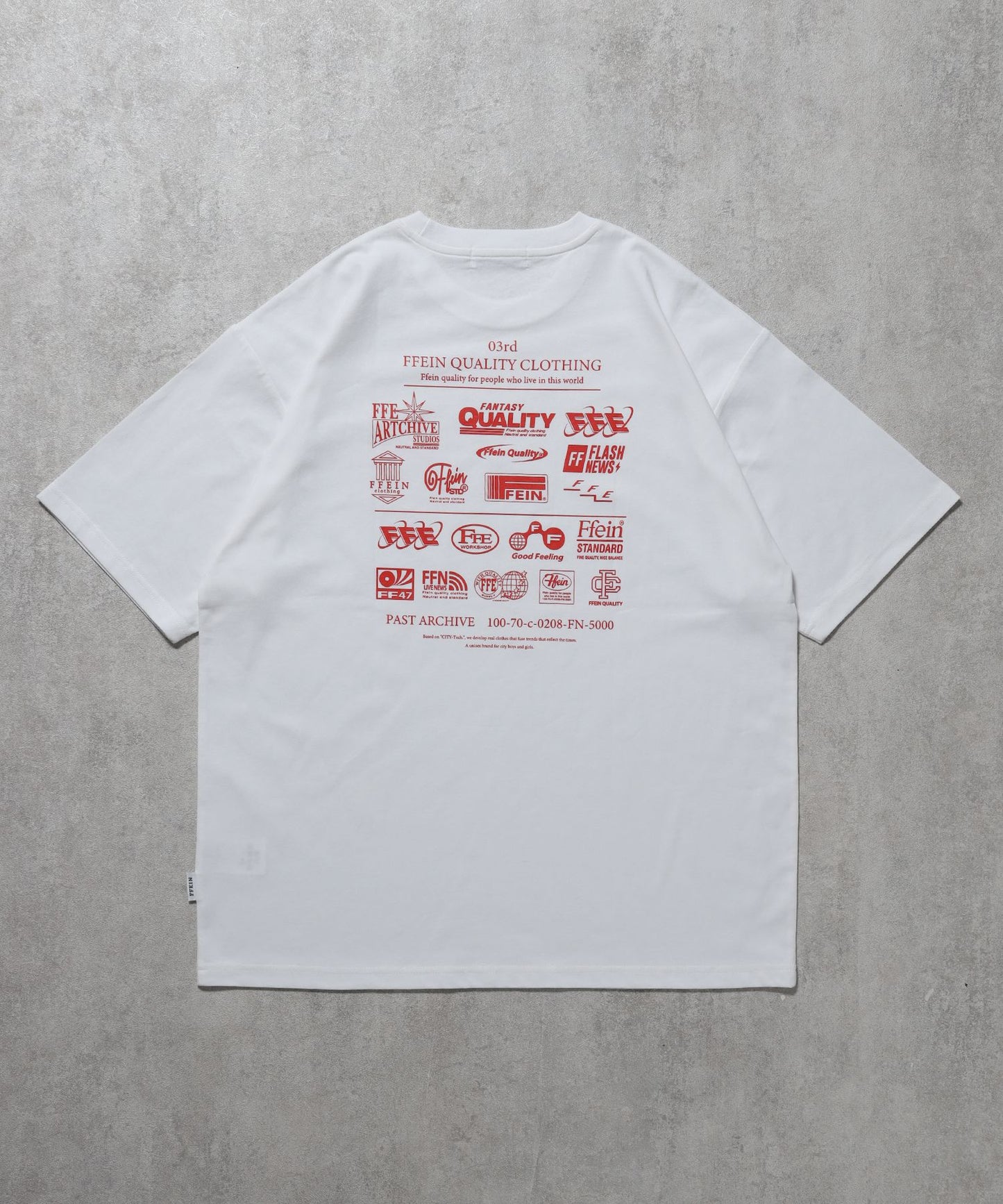 【FFEIN(フェイン)】企業ロゴプリントオーバーサイズTシャツ / Tシャツ クルーネック 半袖 プリント 【短丈】 柄80