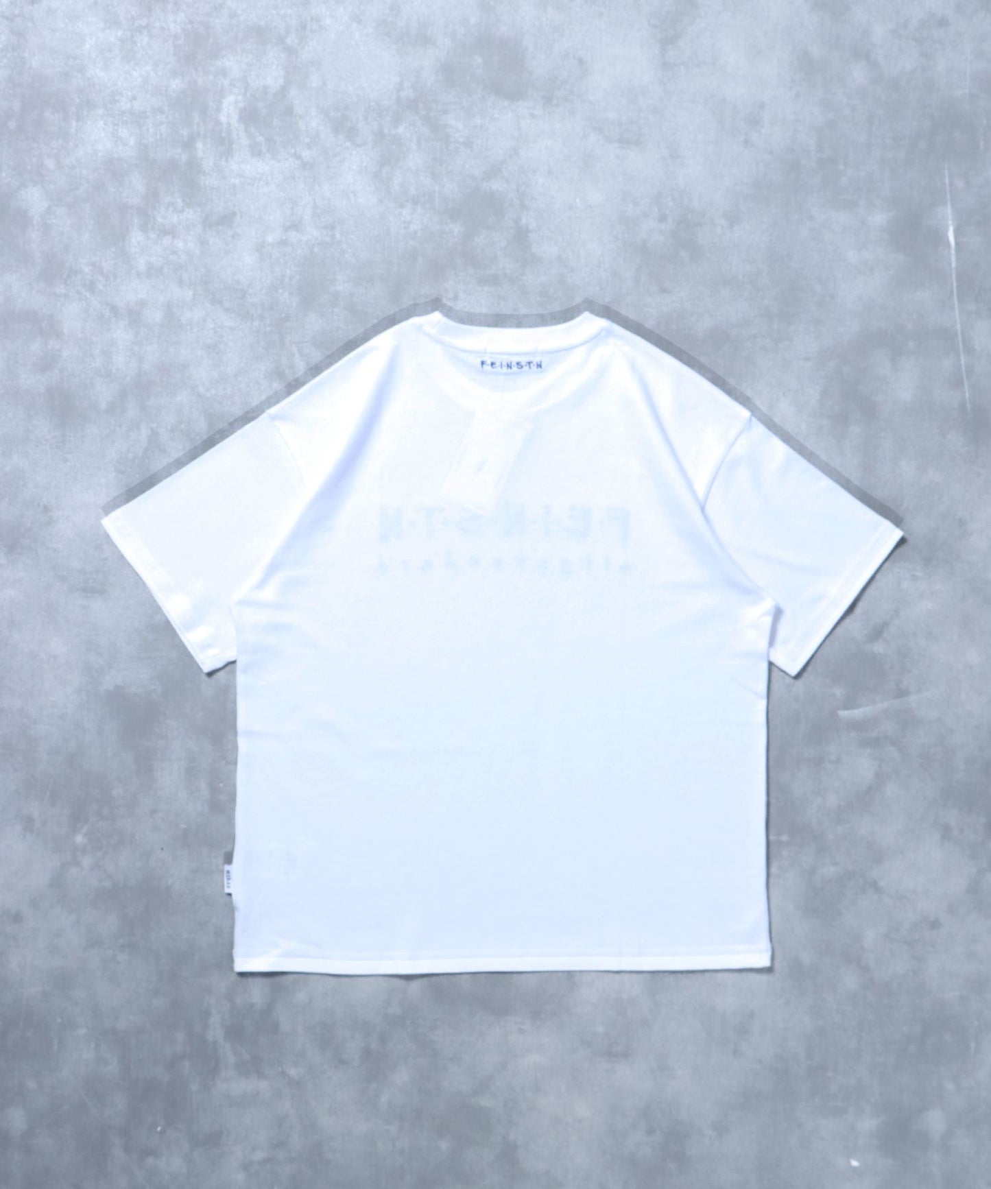 手書き刺繍ロゴショート丈Tシャツ/ Tシャツ クルーネック 半袖 刺繍 【短丈】 ホワイト