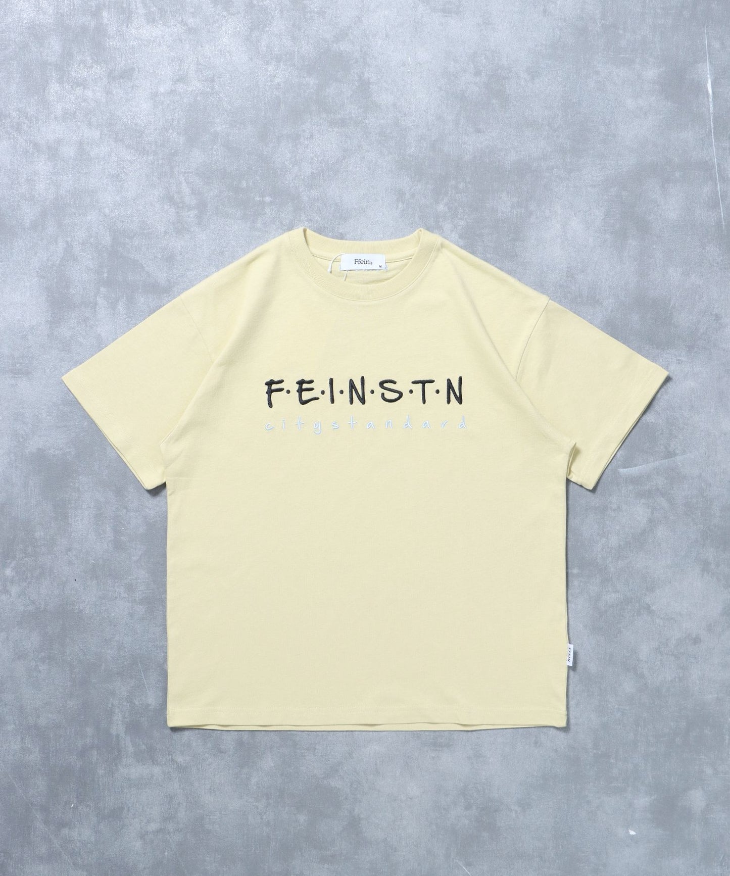 【FFEIN(フェイン)】手書き刺繍ロゴショート丈Tシャツ/ Tシャツ クルーネック 半袖 刺繍 【短丈】 レモンイエロー