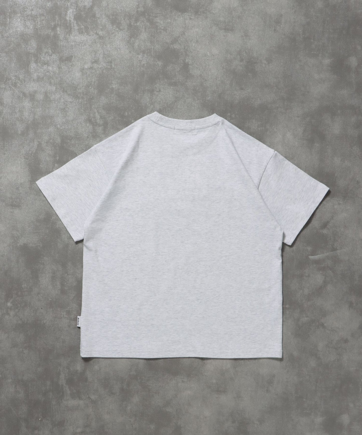 パッケージ発泡ロゴTシャツ / Tシャツ クルーネック 半袖 プリント 発砲ロゴ【短丈】 アッシュグレー