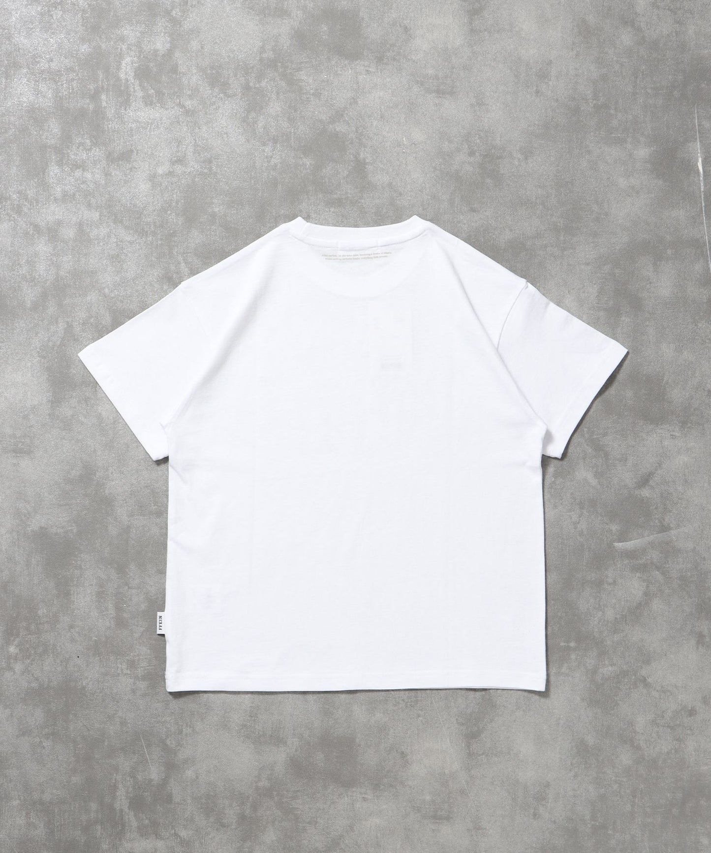 シンプルプリントロゴショート丈Tシャツ/ Tシャツ クルーネック 半袖 プリント スタッズ ワンポイント【短丈】 ホワイト