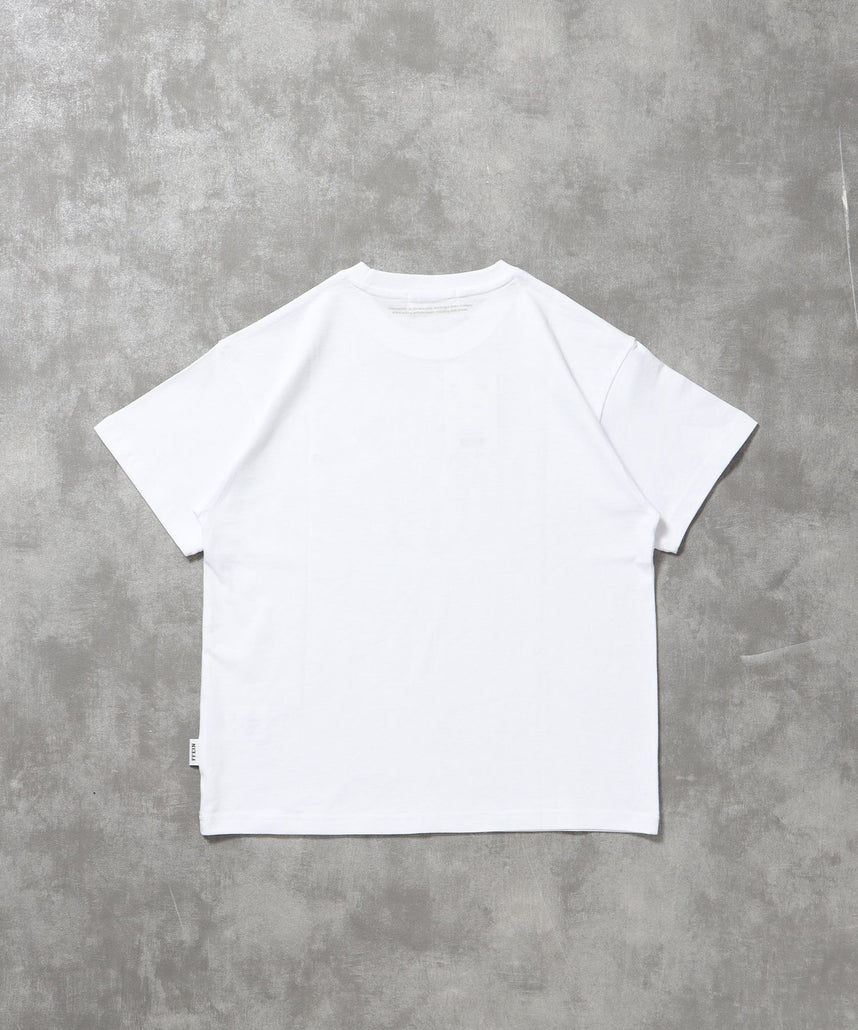 シンプルプリントロゴショート丈Tシャツ/ Tシャツ クルーネック 半袖 プリント スタッズ ワンポイント【短丈】 ホワイト