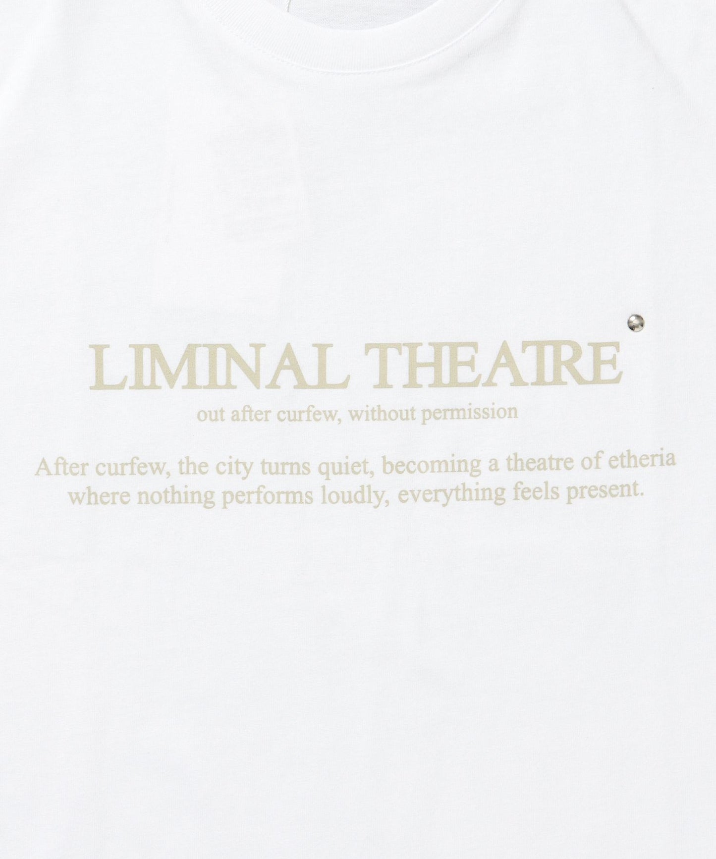 シンプルプリントロゴショート丈Tシャツ/ Tシャツ クルーネック 半袖 プリント スタッズ ワンポイント【短丈】 ホワイト