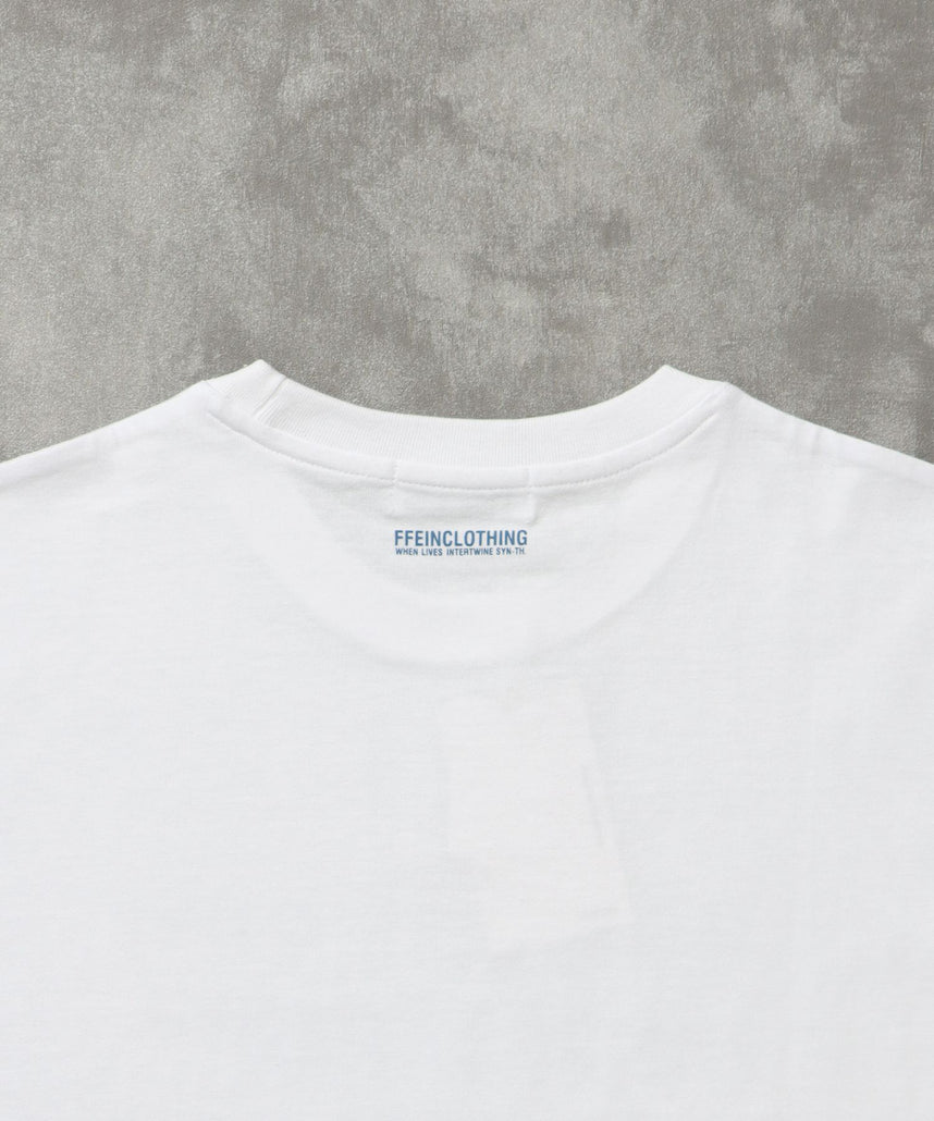 ぼかしメッセージロゴショート丈Tシャツ / Tシャツ クルーネック 半袖 プリント ぼかし 【短丈】 ホワイト