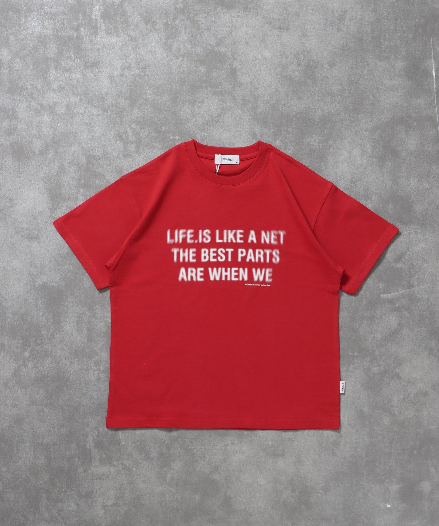 【FFEIN(フェイン)】ぼかしメッセージロゴショート丈Tシャツ / Tシャツ クルーネック 半袖 プリント ぼかし 【短丈】 レッド
