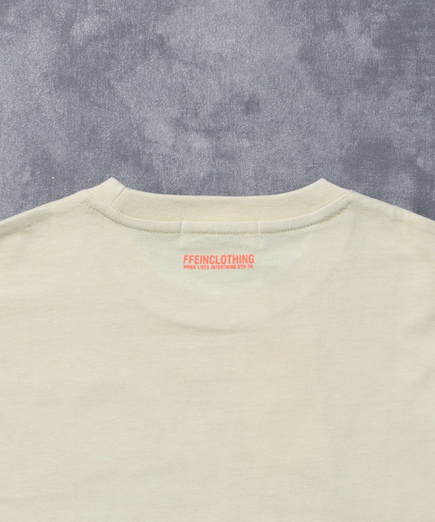 ぼかしメッセージロゴショート丈Tシャツ / Tシャツ クルーネック 半袖 プリント ぼかし 【短丈】 レモンイエロー