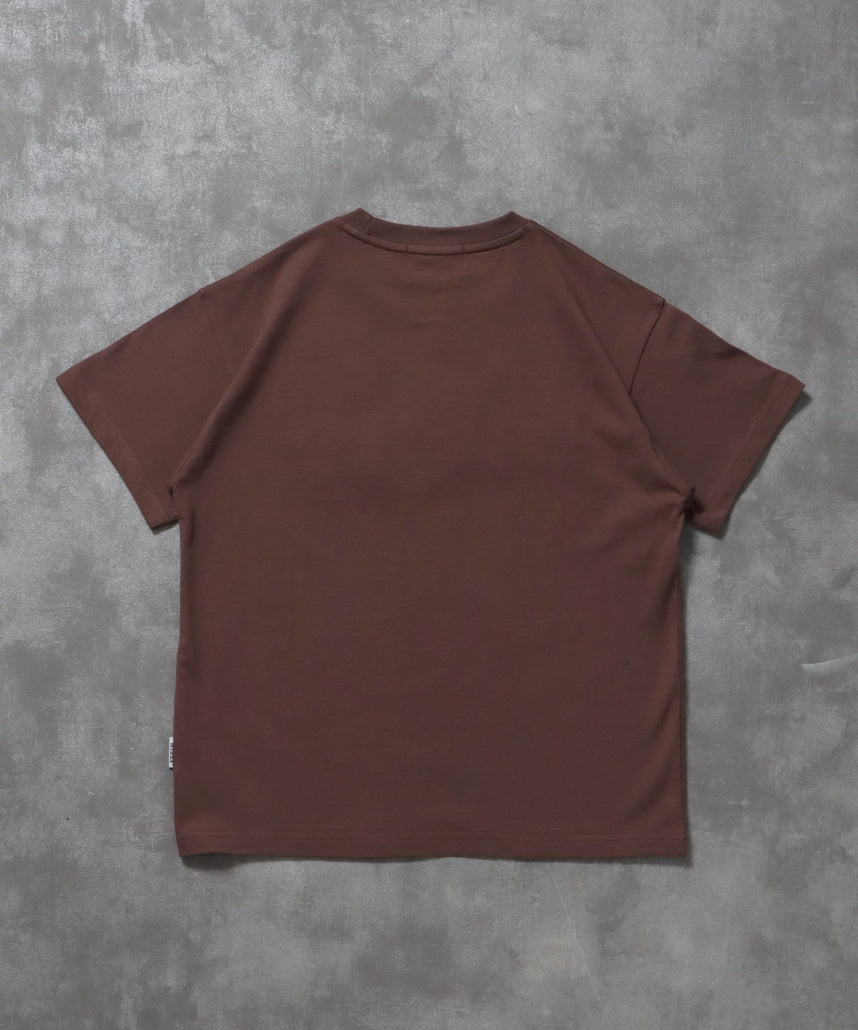 センターデカロゴ3D刺繍ショート丈Tシャツ/ Tシャツ クルーネック 半袖 刺繍 【短丈】 モカ