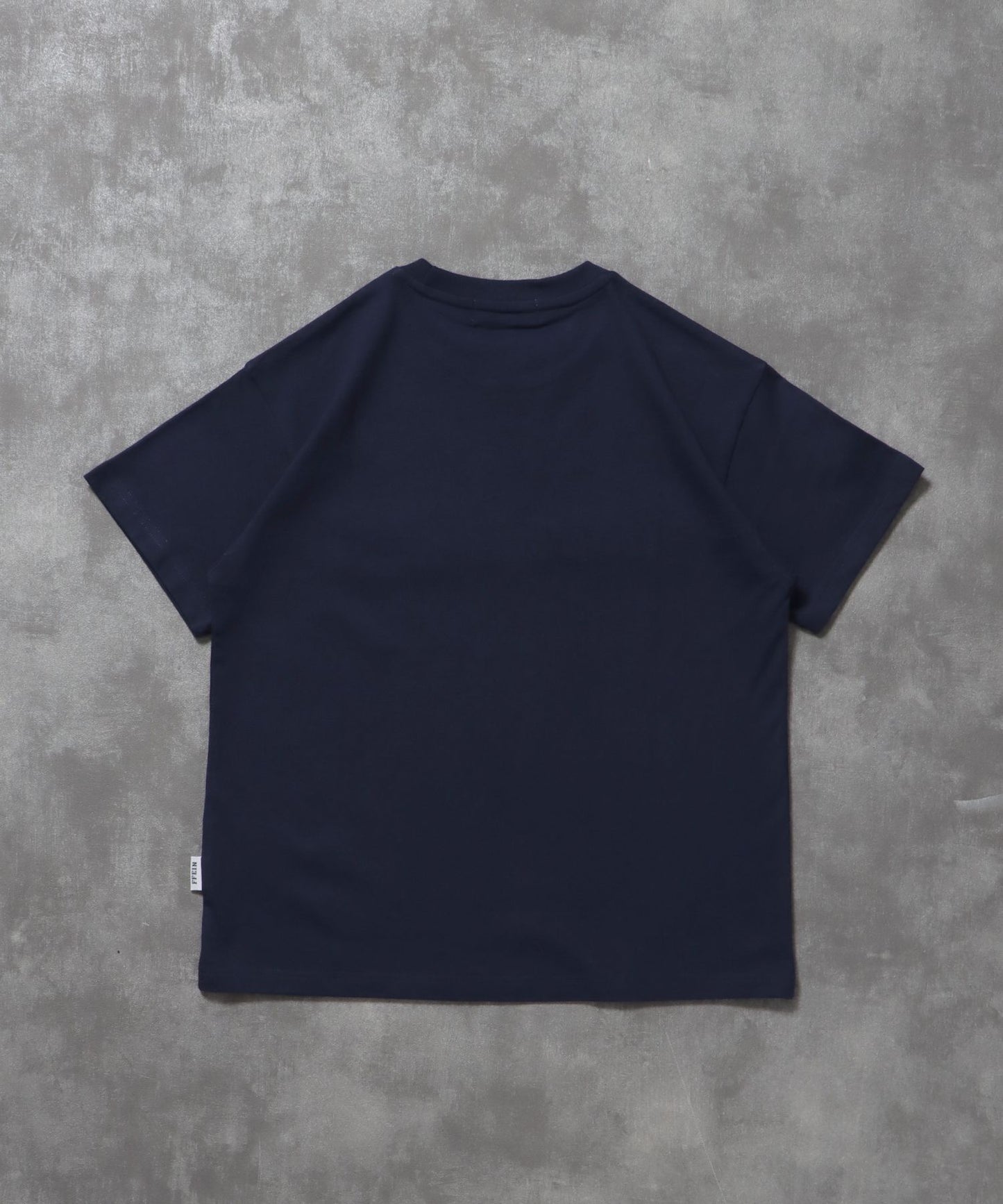 センターデカロゴ3D刺繍ショート丈Tシャツ/ Tシャツ クルーネック 半袖 刺繍 【短丈】 ネイビー