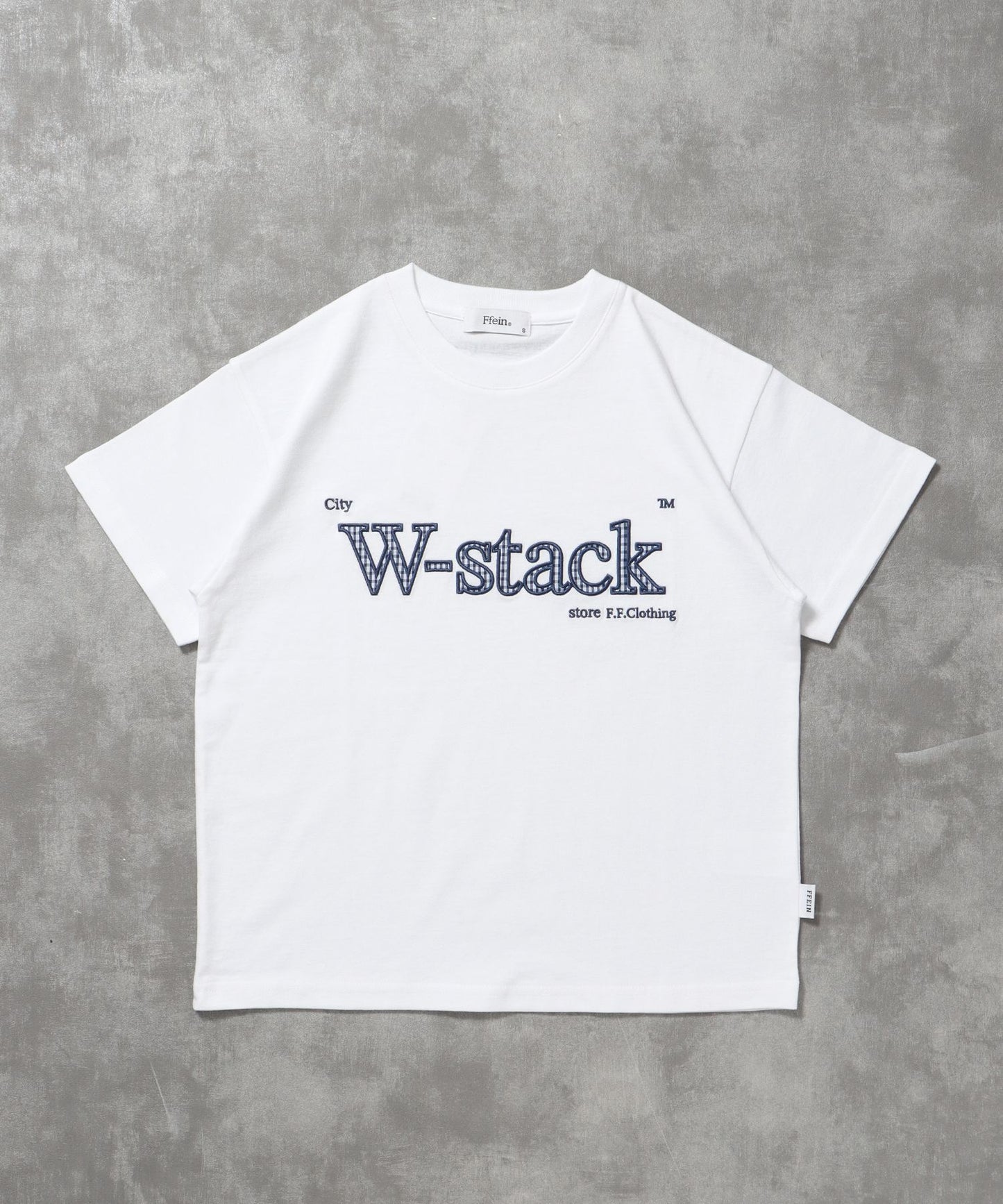 【FFEIN(フェイン)】ユニバーサルロゴショート丈Tシャツ/ Tシャツ クルーネック 半袖 プリント 刺繍 チェック 【短丈】 柄80