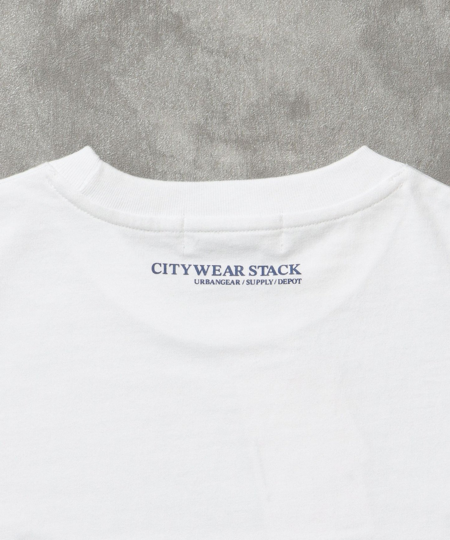 ユニバーサルロゴショート丈Tシャツ/ Tシャツ クルーネック 半袖 プリント 刺繍 チェック 【短丈】 柄80
