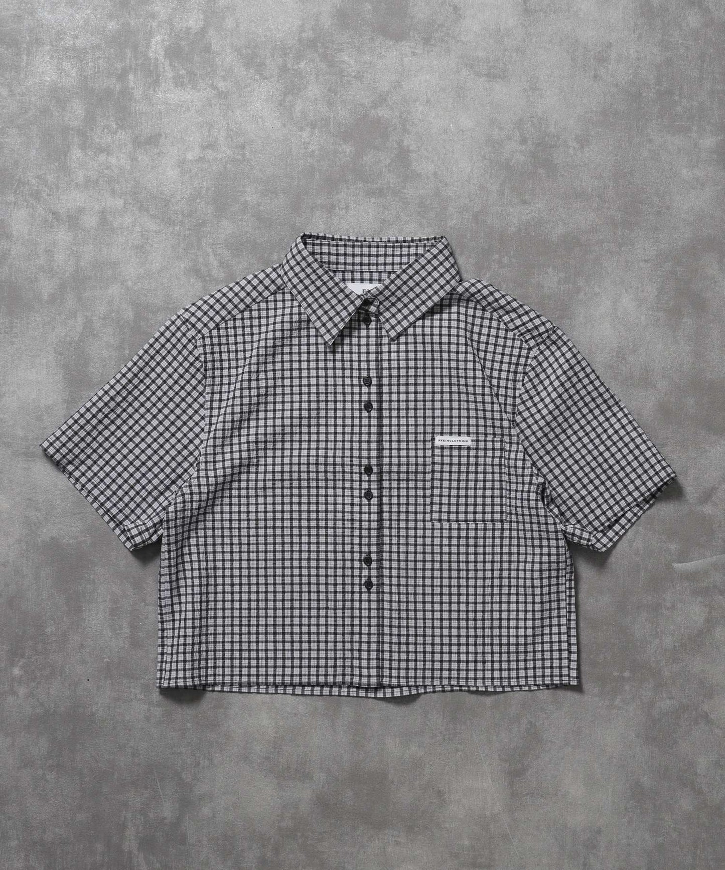 【FFEIN(フェイン)】ショート丈ボックスチェック半袖シャツ / レディース シャツ 半袖 チェック シアーシンプル ワンポイント ピス ブラック