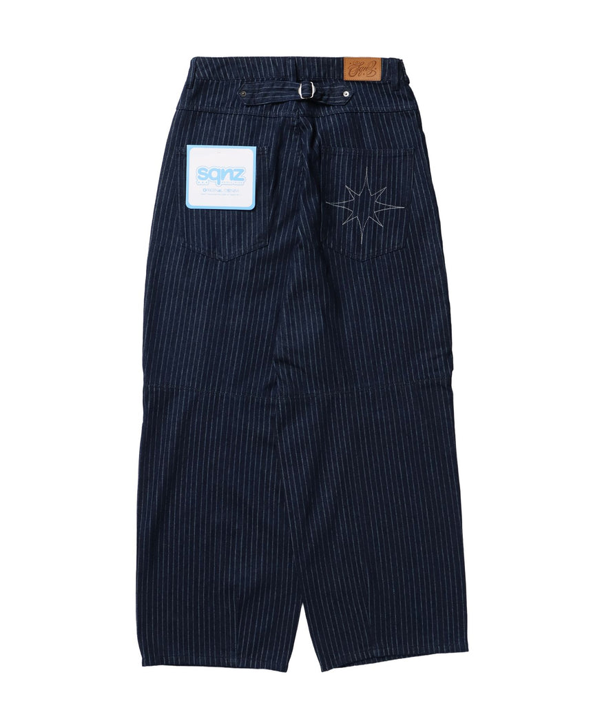 sqnz tucked denim pants / パンツ ハトメ レザーパッチ デニム ボトムス 加工 ワイドシルエット ネイビー