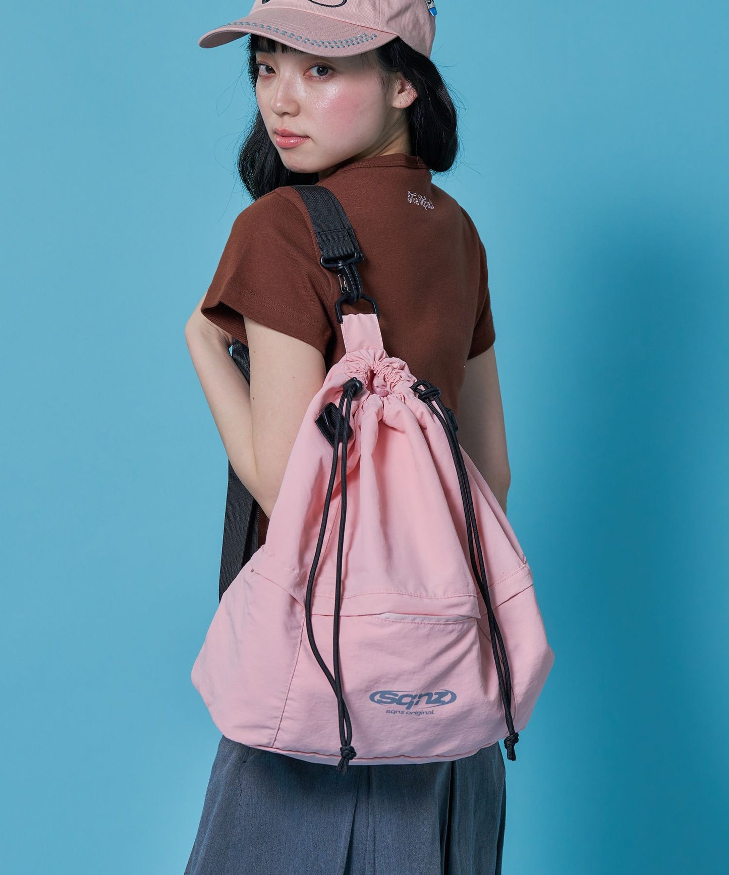 ≪予約商品≫sqnz 2way knapsack / ユニセックス ナップサック リュック 雑貨 バック 2WAY ドローコード ライトピンク