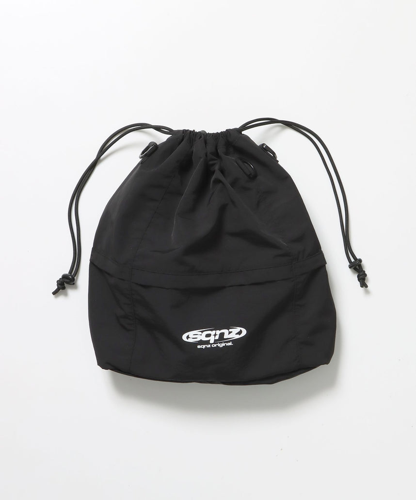 【sqnz（エスキュンズ）】sqnz 2way knapsack / ユニセックス ナップサック リュック 雑貨 バック 2WAY ドローコード ブラック