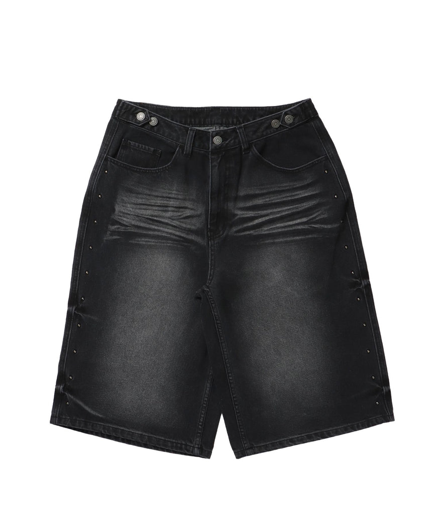 【sqnz（エスキュンズ）】sqnz washed denim shorts / パンツ デニム ショーツ 刺繍 ワンポイント 加工 スタッズ ブラック