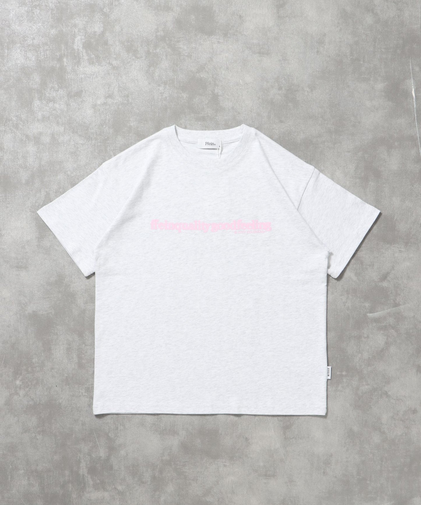 【FFEIN(フェイン)】センタープリントロゴショート丈Tシャツ / Tシャツ クルーネック 半袖 プリント アッシュグレー