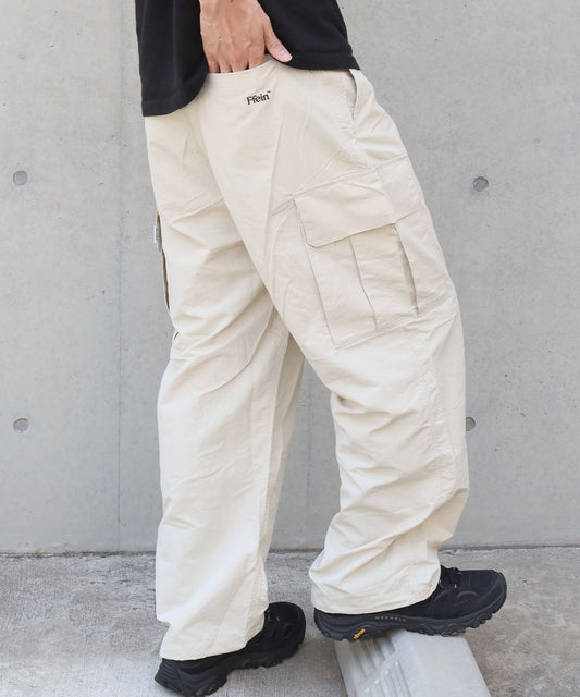 【FFEIN(フェイン)】ナイロンテックワイドカーゴパンツ / ドローコード ブロークコア シティ ワンポイント シンプル ノームコア アイボリー