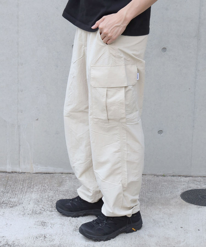 モデル：H178 Size:M アイボリー