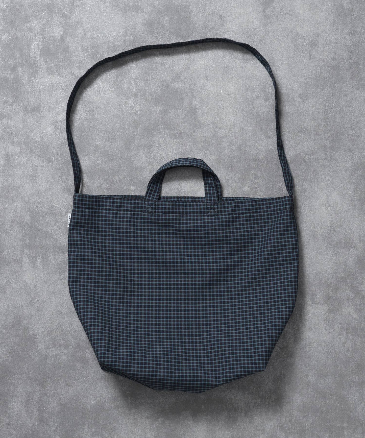 2WAYチェックトートバッグ / ユニセックス バック 2WAY 雑貨 刺繍 チェック ポケット ネイビー