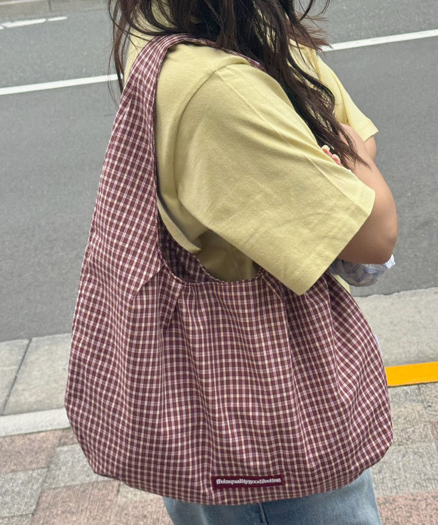ダブルタックチェックムーンバッグ / ユニセックス バック ハンドバック 雑貨 刺繍 チェック ポケット レッド