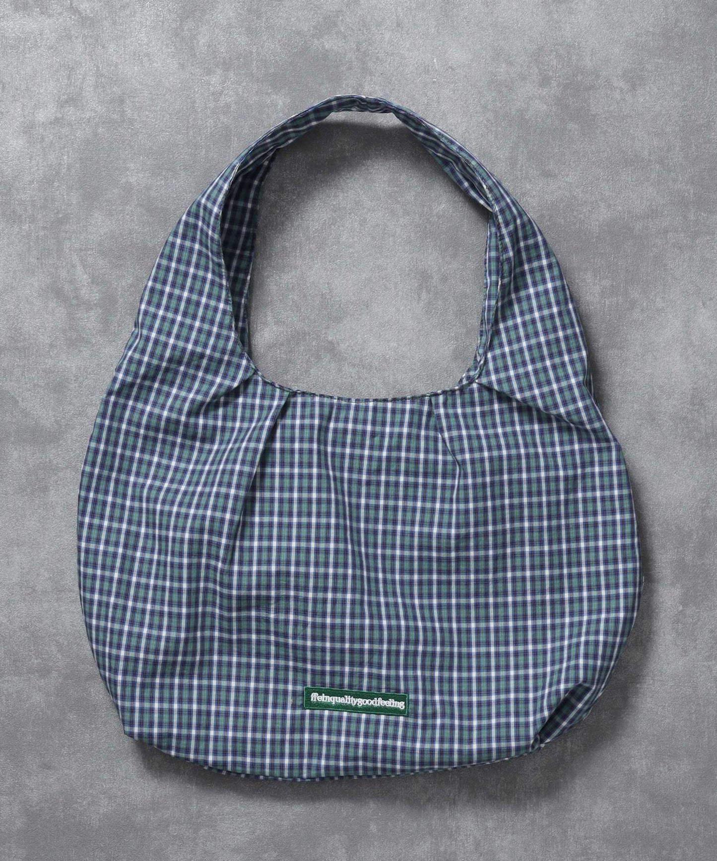 【FFEIN(フェイン)】ダブルタックチェックムーンバッグ / ユニセックス バック ハンドバック 雑貨 刺繍 チェック ポケット グリーン