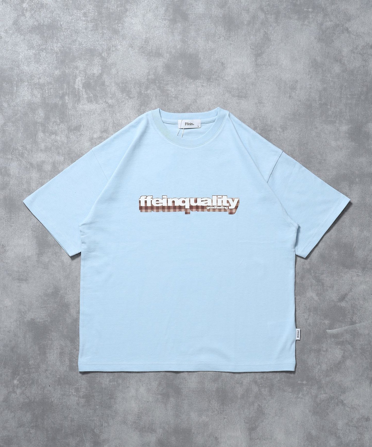 【FFEIN(フェイン)】立体チェックプリントロゴショート丈Tシャツ/ クルーネック 半袖 刺繍 【短丈】 ライトブルー