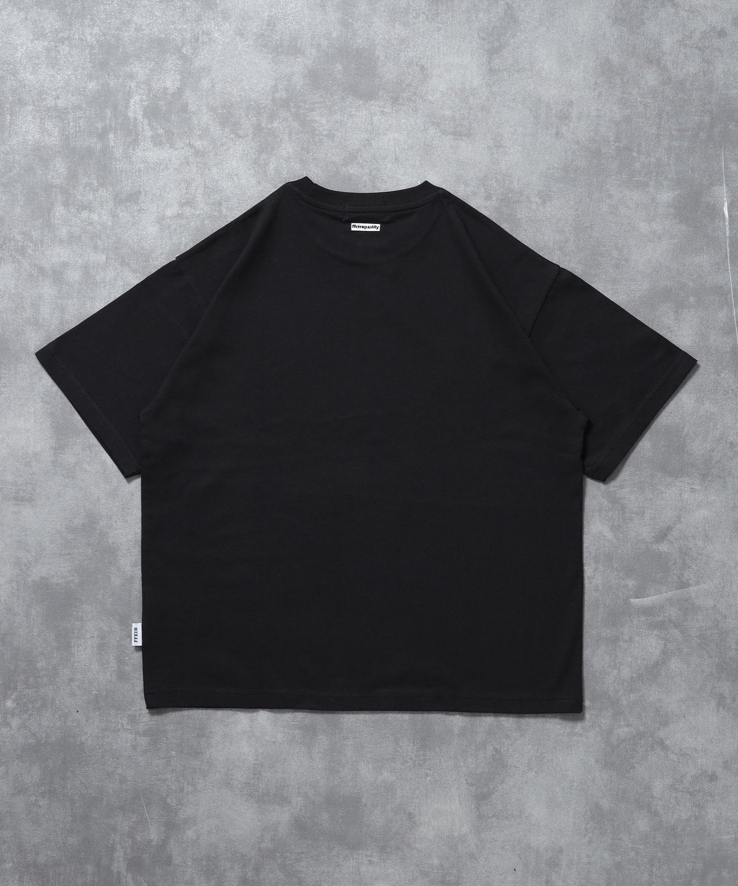 センターデカロゴプリントショート丈Tシャツ/ クルーネック 半袖 刺繍 【短丈】 ブラック
