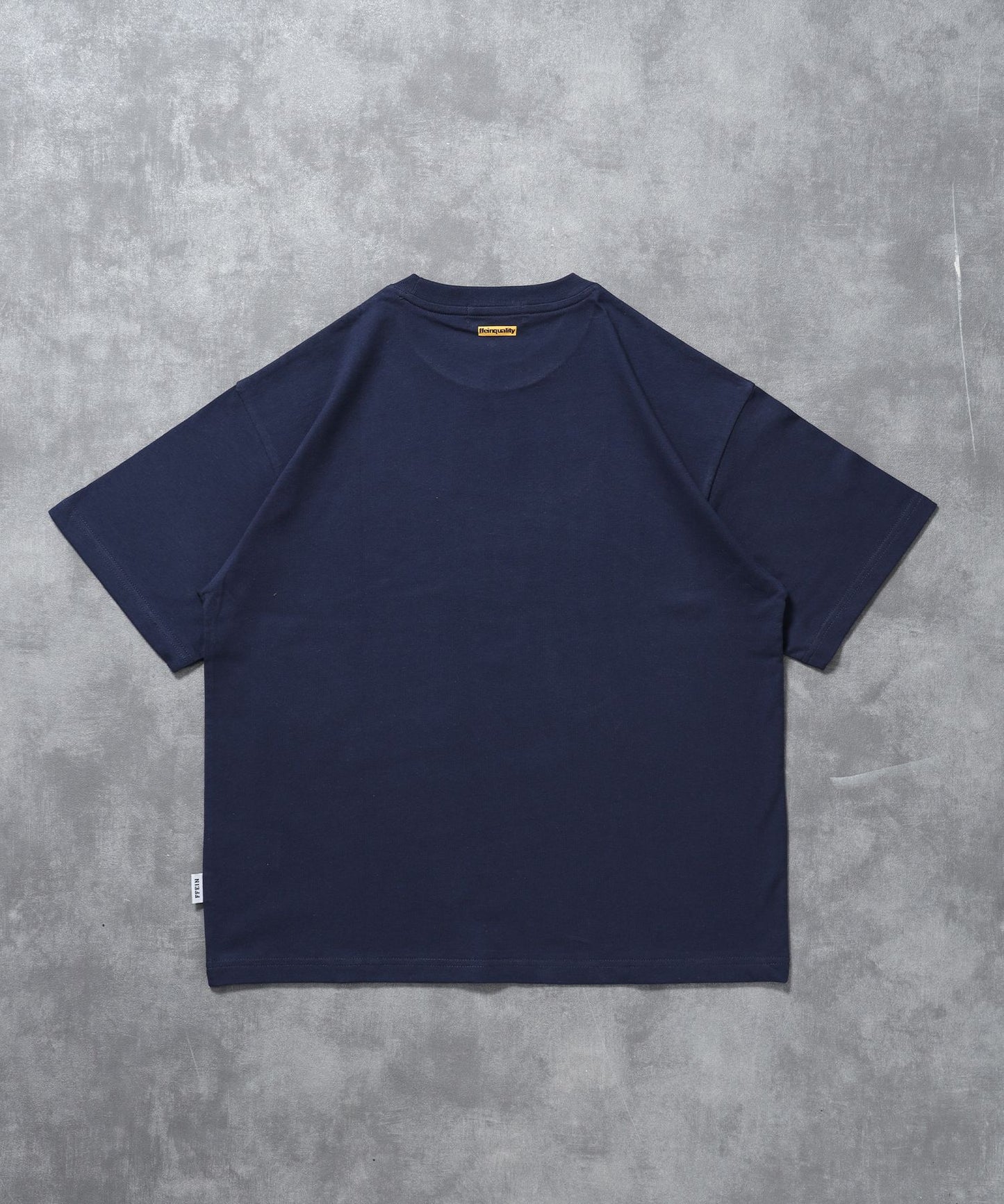 センターデカロゴプリントショート丈Tシャツ/ クルーネック 半袖 刺繍 【短丈】 ネイビー