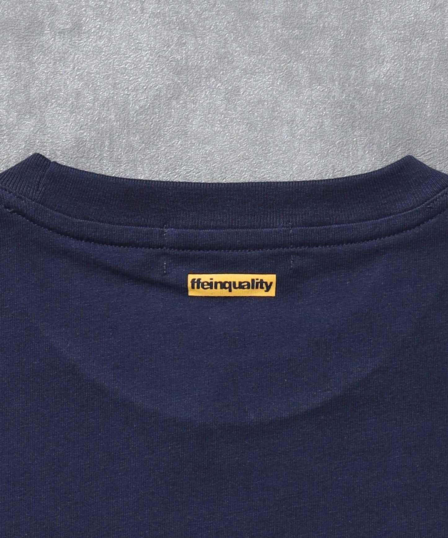 センターデカロゴプリントショート丈Tシャツ/ クルーネック 半袖 刺繍 【短丈】 ネイビー
