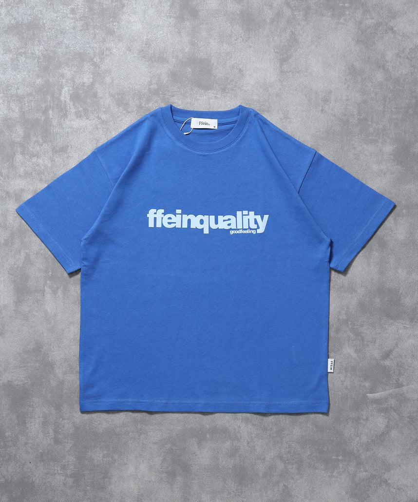 【FFEIN(フェイン)】センターデカロゴプリントショート丈Tシャツ/ クルーネック 半袖 刺繍 【短丈】 ブルー