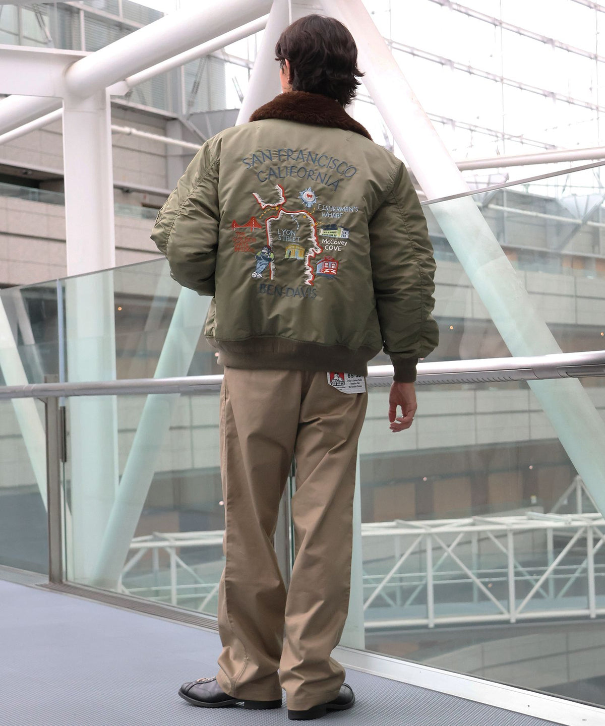 モデル：H177 Size:L カーキ