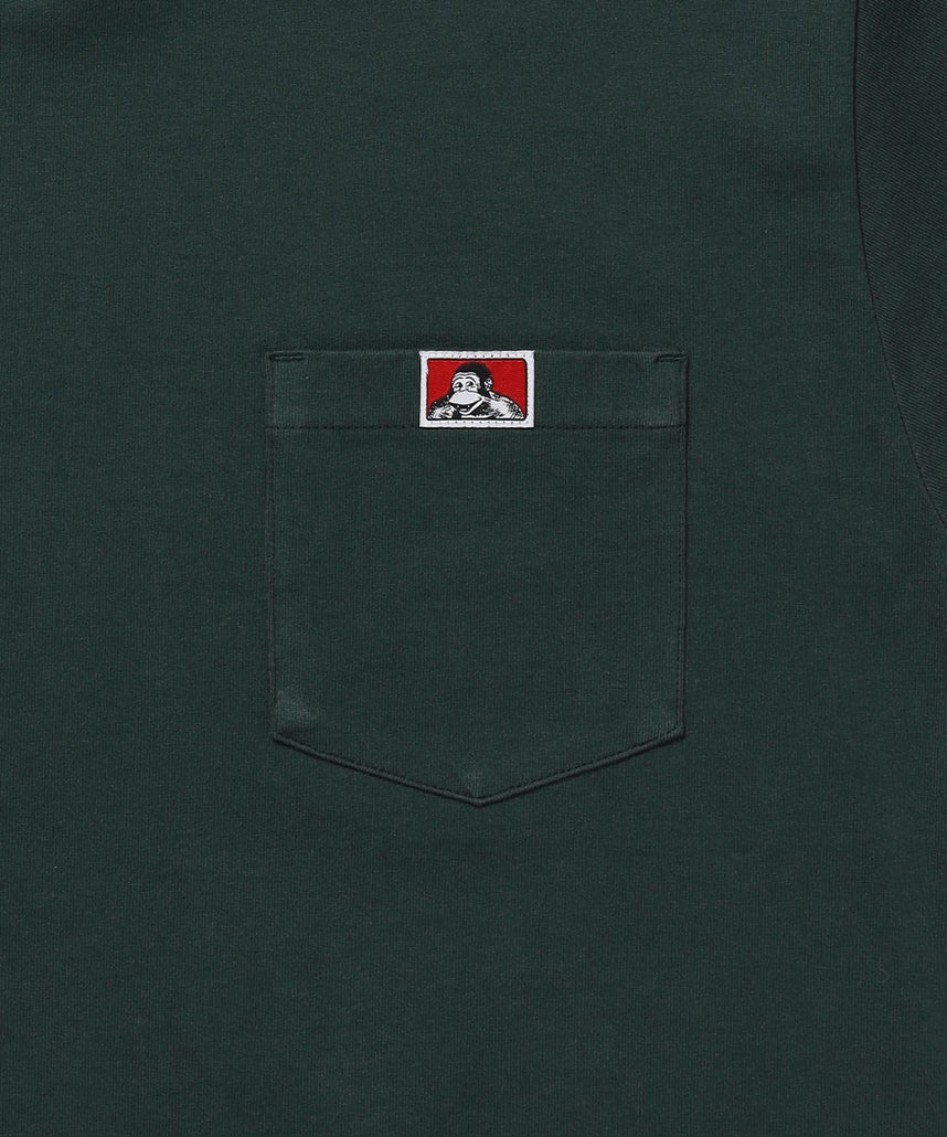L/S POCKET TEE (REG) / ユニセックス ロングスリーブ ポケットT レギュラーフィット 長袖 ワンポイント ダークグリーン