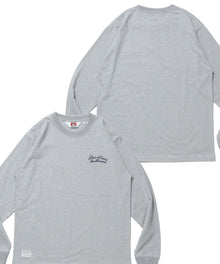 SCRIPT VNTG L/S TEE (REG) / ロンT 長袖 刺繍 ビスネーム ヴィンテージ加工 レギュラーフィット ユニセックス グレー