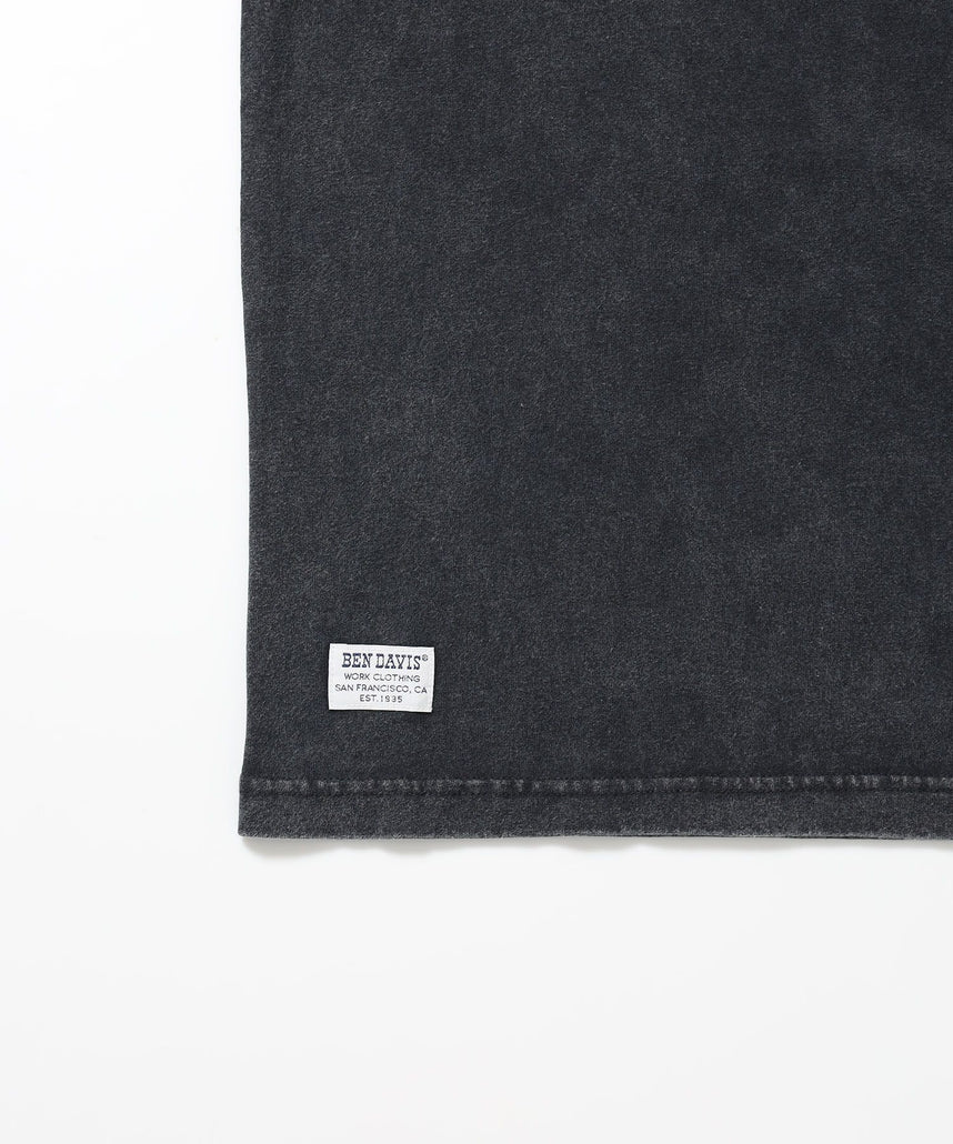 SCRIPT VNTG L/S TEE (REG) / ロンT 長袖 刺繍 ビスネーム ヴィンテージ加工 レギュラーフィット ユニセックス ブラック