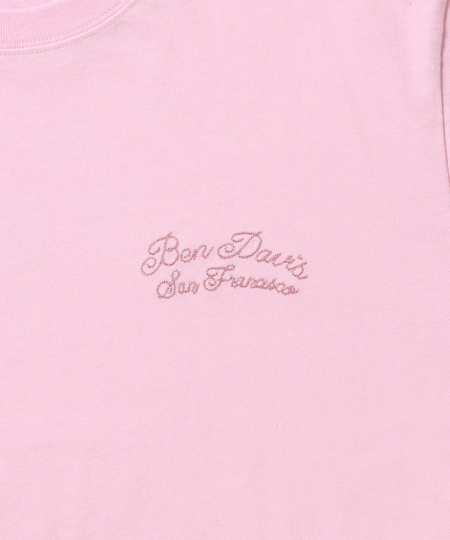 SCRIPT VNTG L/S TEE (REG) / ロンT 長袖 刺繍 ビスネーム ヴィンテージ加工 レギュラーフィット ユニセックス ピンク