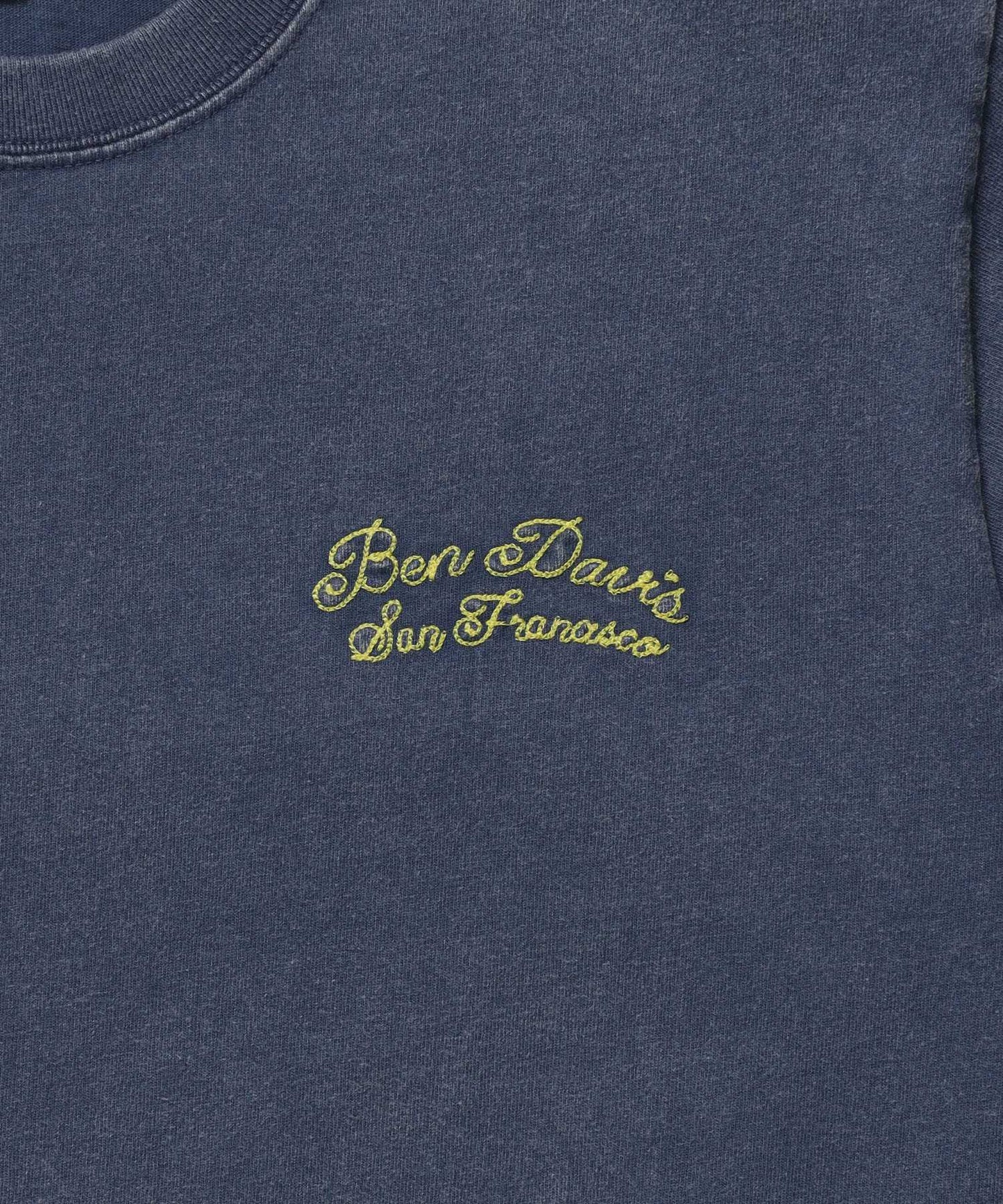 SCRIPT VNTG L/S TEE (REG) / ロンT 長袖 刺繍 ビスネーム ヴィンテージ加工 レギュラーフィット ユニセックス ネイビー