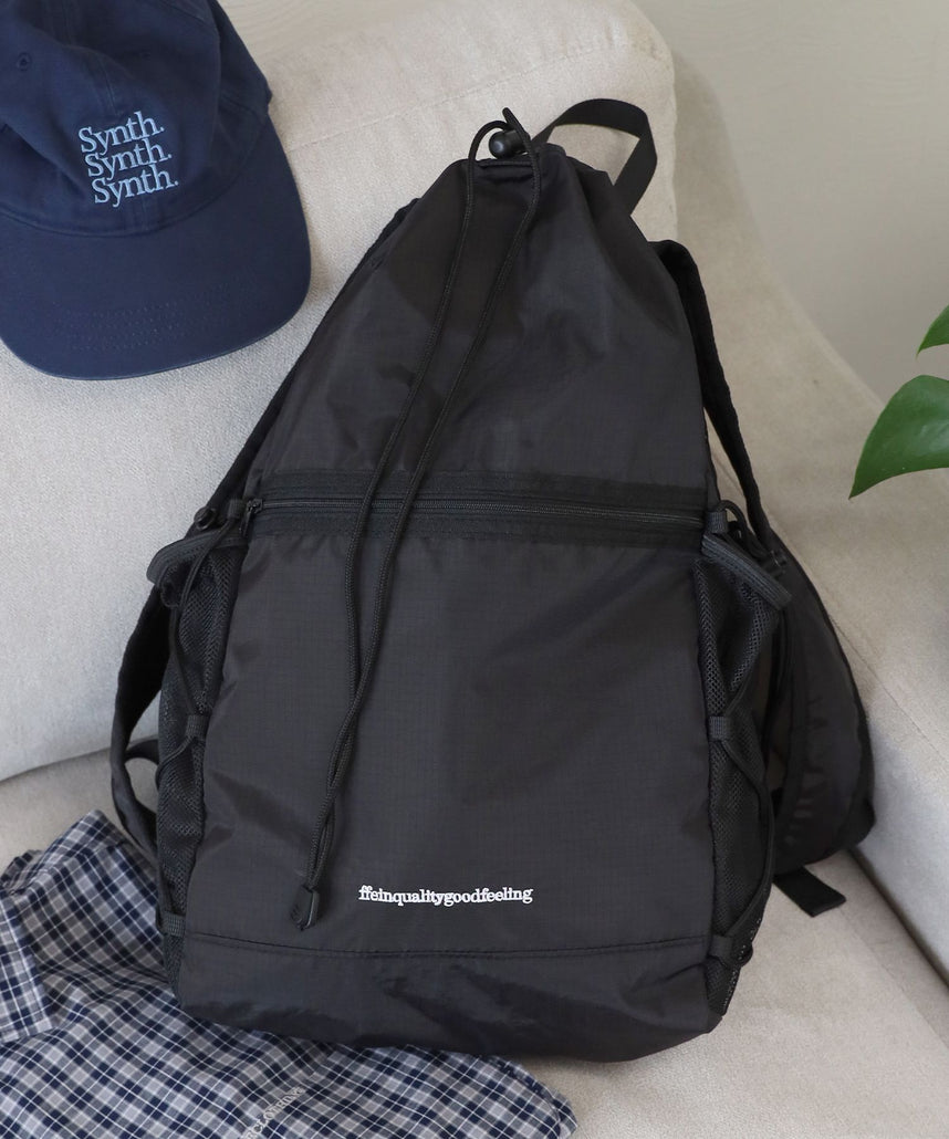 【FFEIN(フェイン)】撥水加工ナイロンバックパック / リップストック 軽量 ユニセックス リュックサック バックパック メッシュ デイリーバッグ ブラック