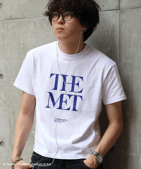 The MetデカロゴTシャツ / メトロポリタン美術館 半袖 クルーネック プリント ワンポイント ホワイト