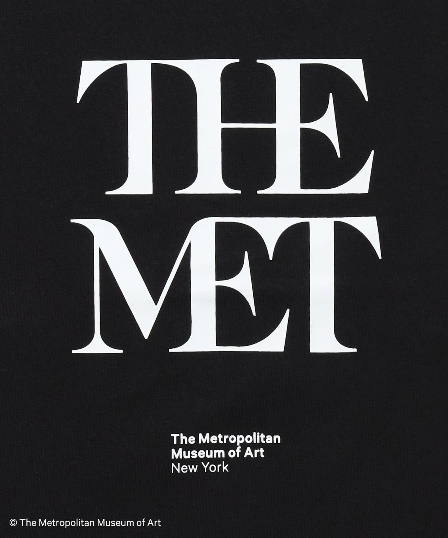 The MetデカロゴTシャツ / メトロポリタン美術館 半袖 クルーネック プリント ワンポイント ブラック