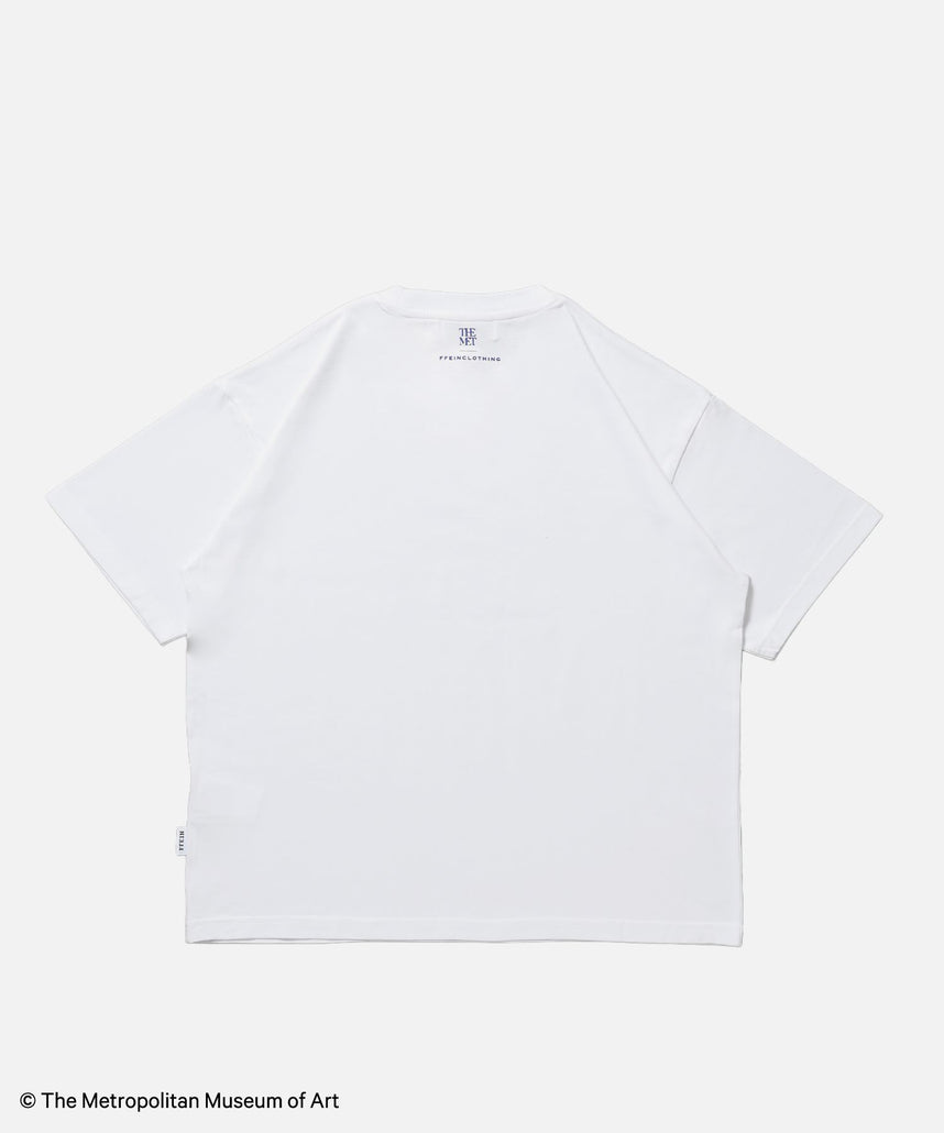 The MetデカロゴTシャツ / メトロポリタン美術館 半袖 クルーネック プリント ワンポイント ホワイト