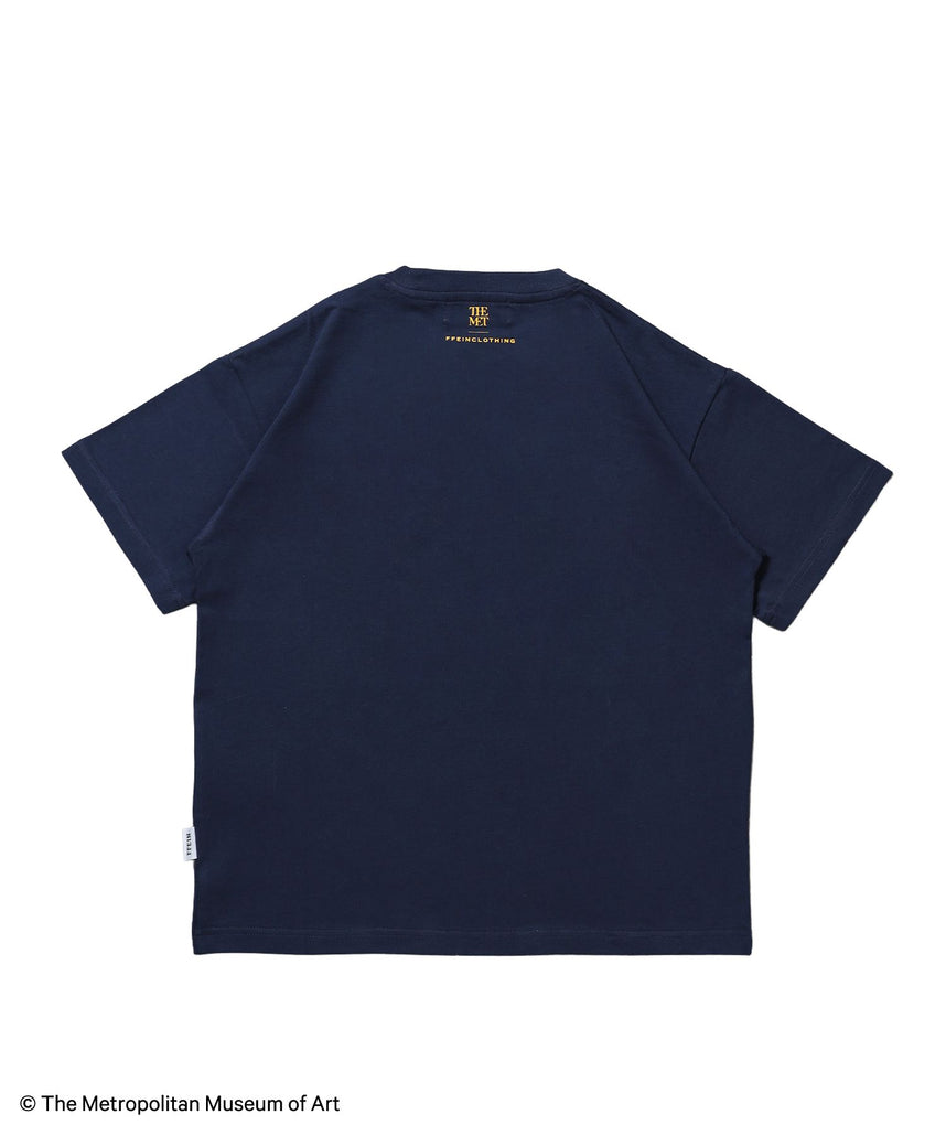 The MetデカロゴTシャツ / メトロポリタン美術館 半袖 クルーネック プリント ワンポイント ネイビー