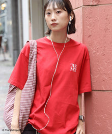 The MetワンポイントTシャツ / メトロポリタン美術館 半袖 クルーネック プリント ワンポイント レッド