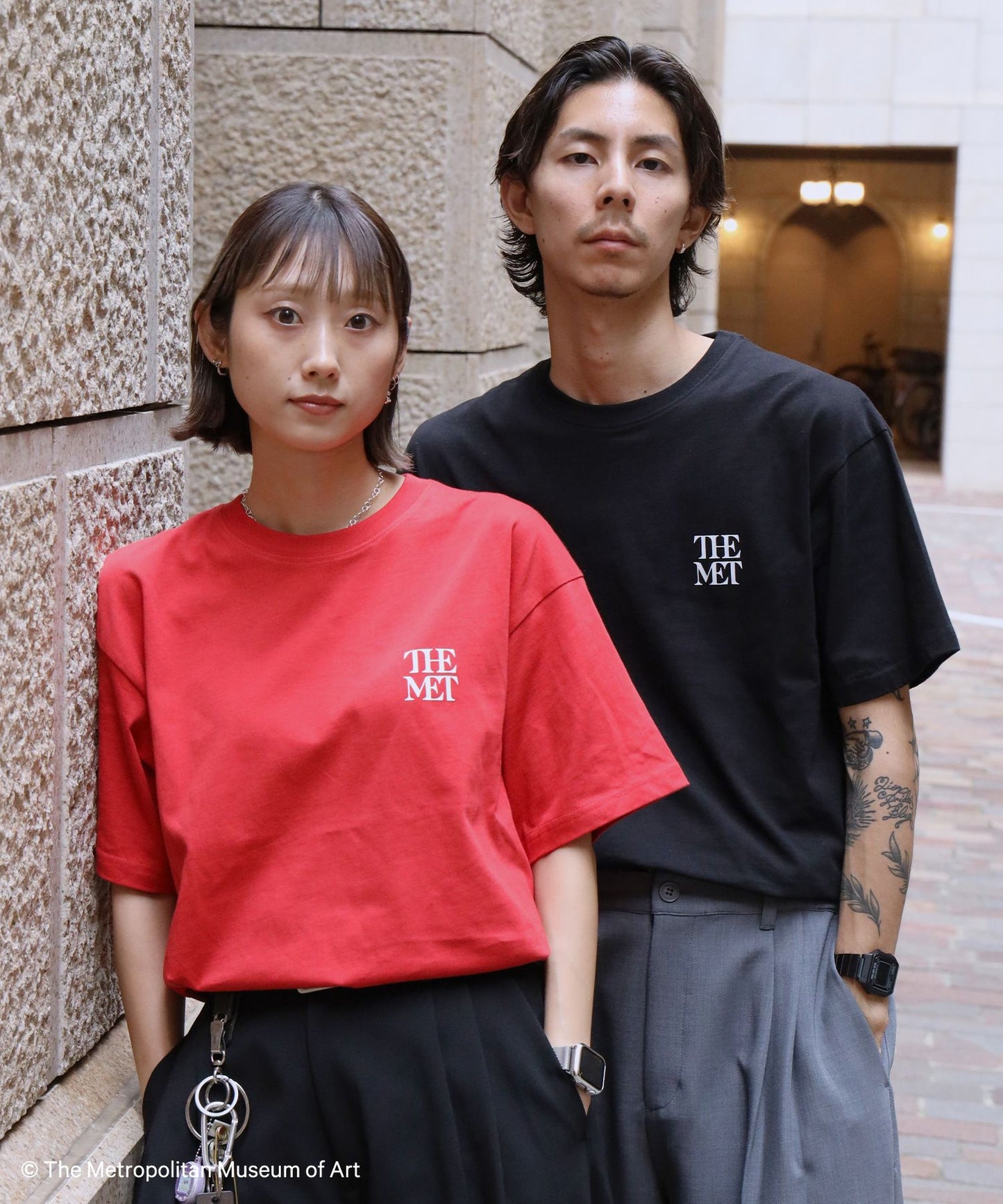 モデル：H178 Size:M　ﾌﾞﾗｯｸ　H163 Size:L　レッド