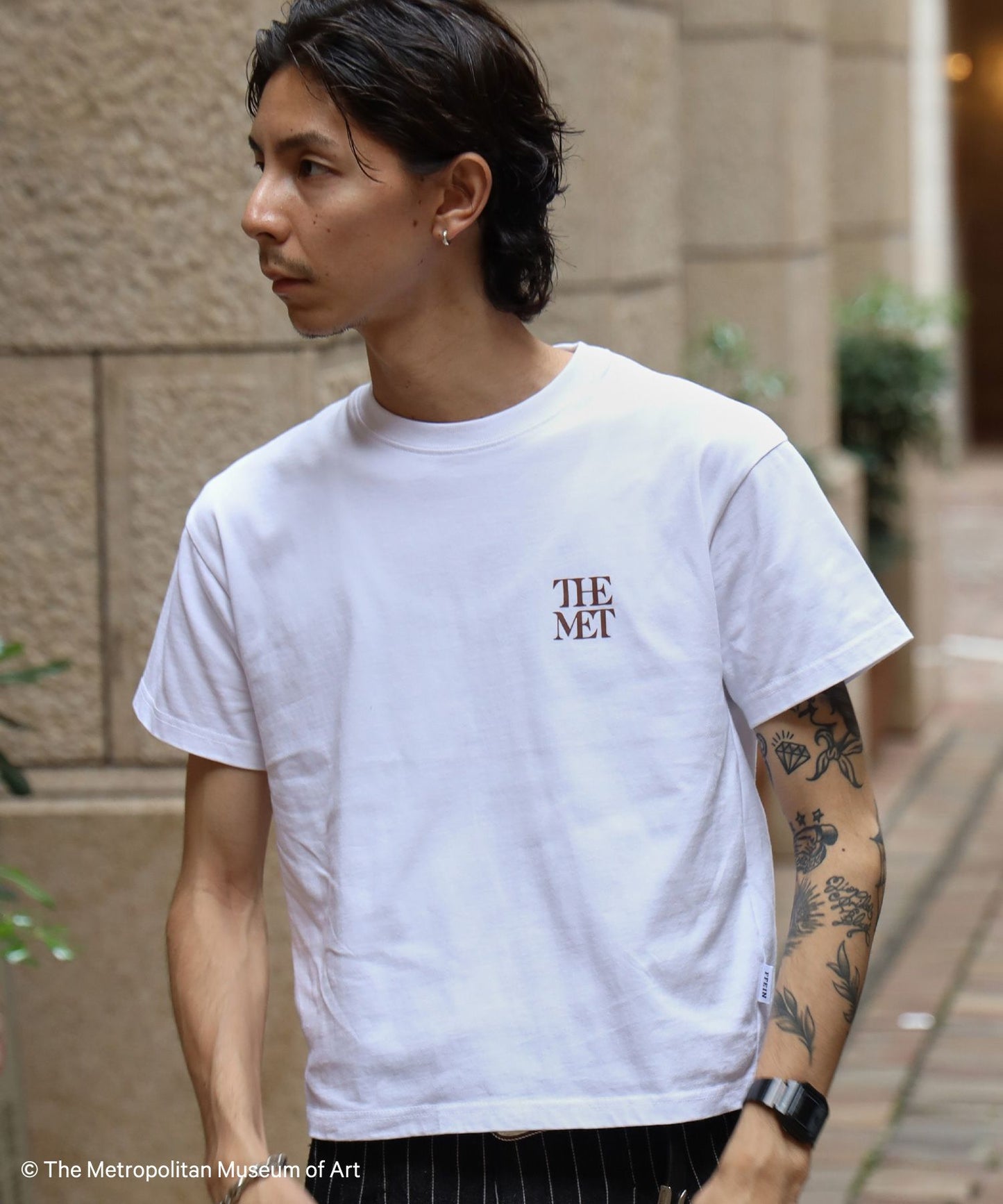 モデル：H163 Size:M　柄80