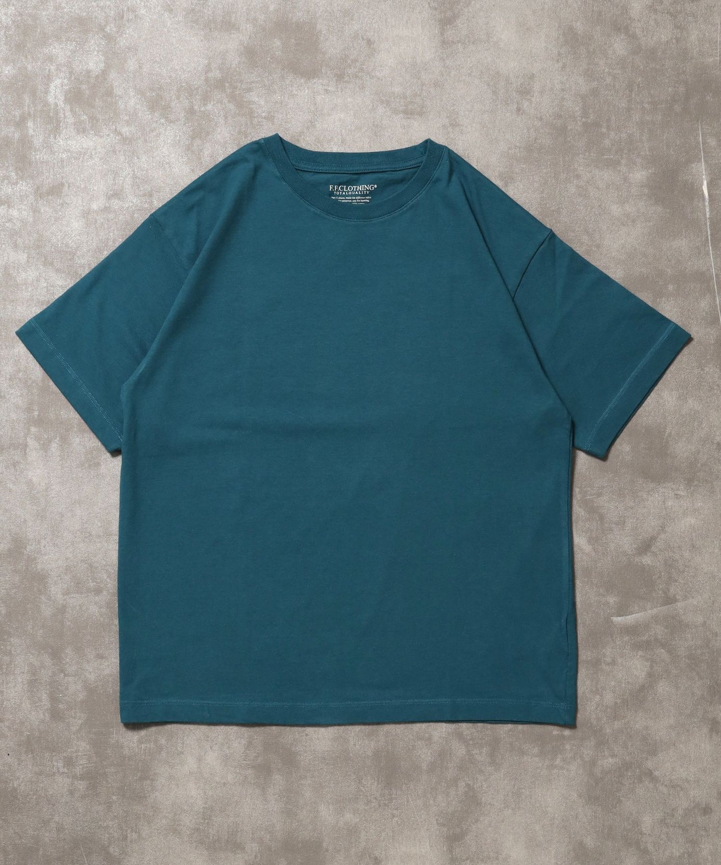 【FFEIN(フェイン)】「FFEINらしいミニマルな着こなしを叶える」カラバリ細リブベーシックTシャツ【バイオウォッシュ】 ホワイト