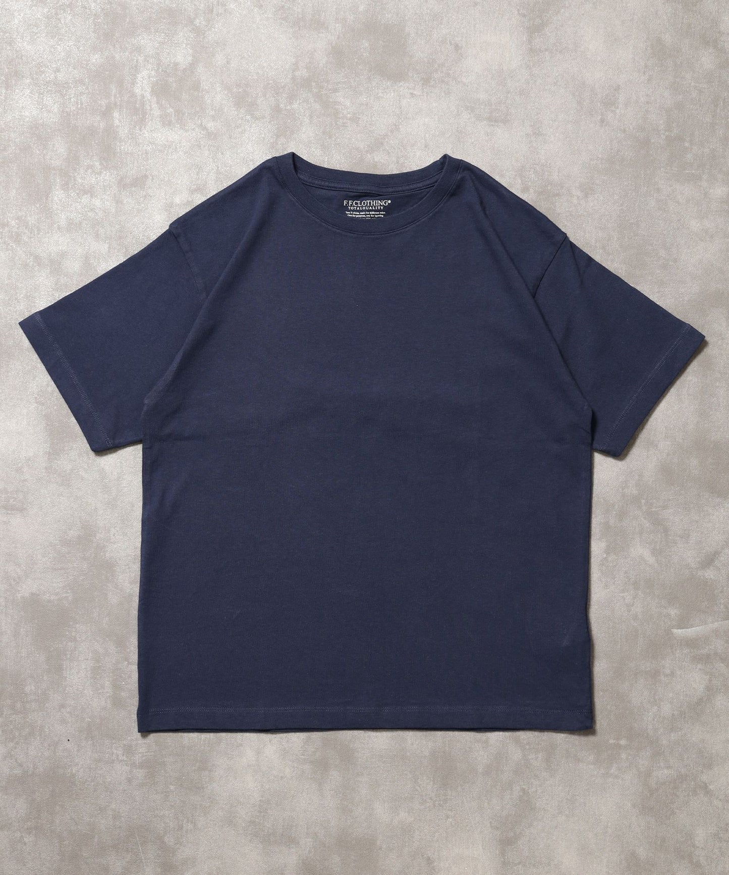 【FFEIN(フェイン)】「FFEINらしいミニマルな着こなしを叶える」カラバリ細リブベーシックTシャツ【バイオウォッシュ】 アッシュグレー